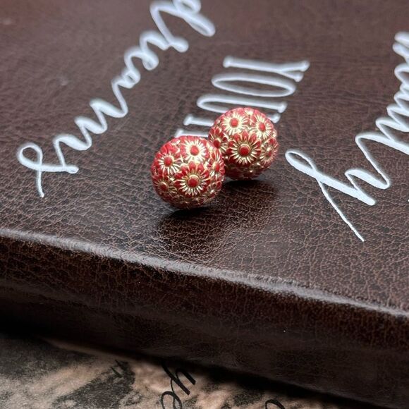 Vintage 1970s Small Red Gold Tone Flower Cabochon Stainless Steel Earring Studs - Picture 1 of 9